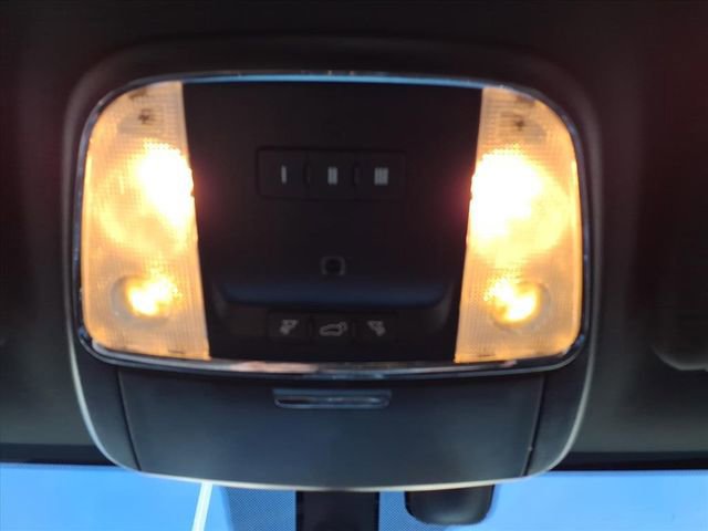 Used 2021 Jeep Grand Cherokee Laredo X image 28