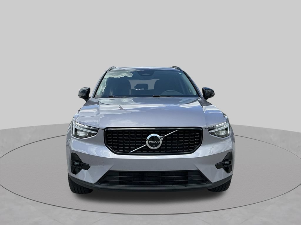 Used 2026 Volvo XC40 B5 Plus AWD/4WD image 17