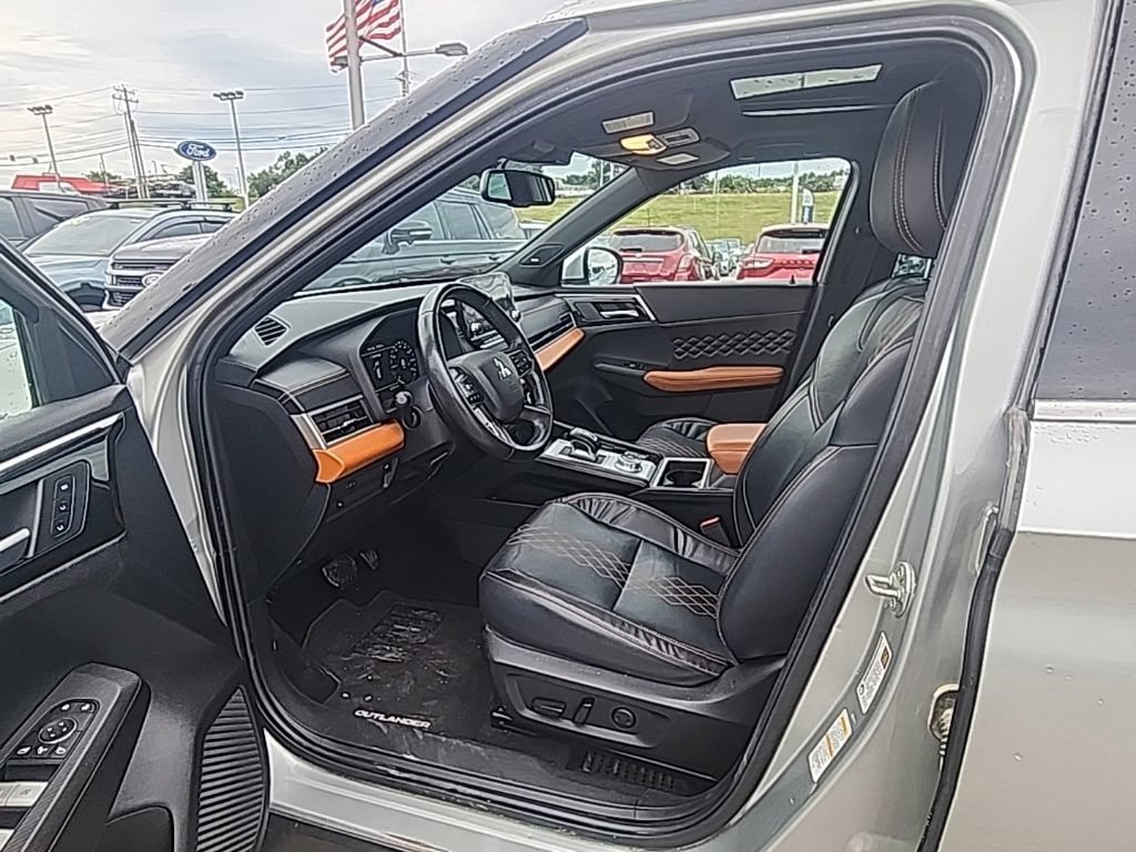 Used 2022 Mitsubishi Outlander SEL AWD/4WD image 9