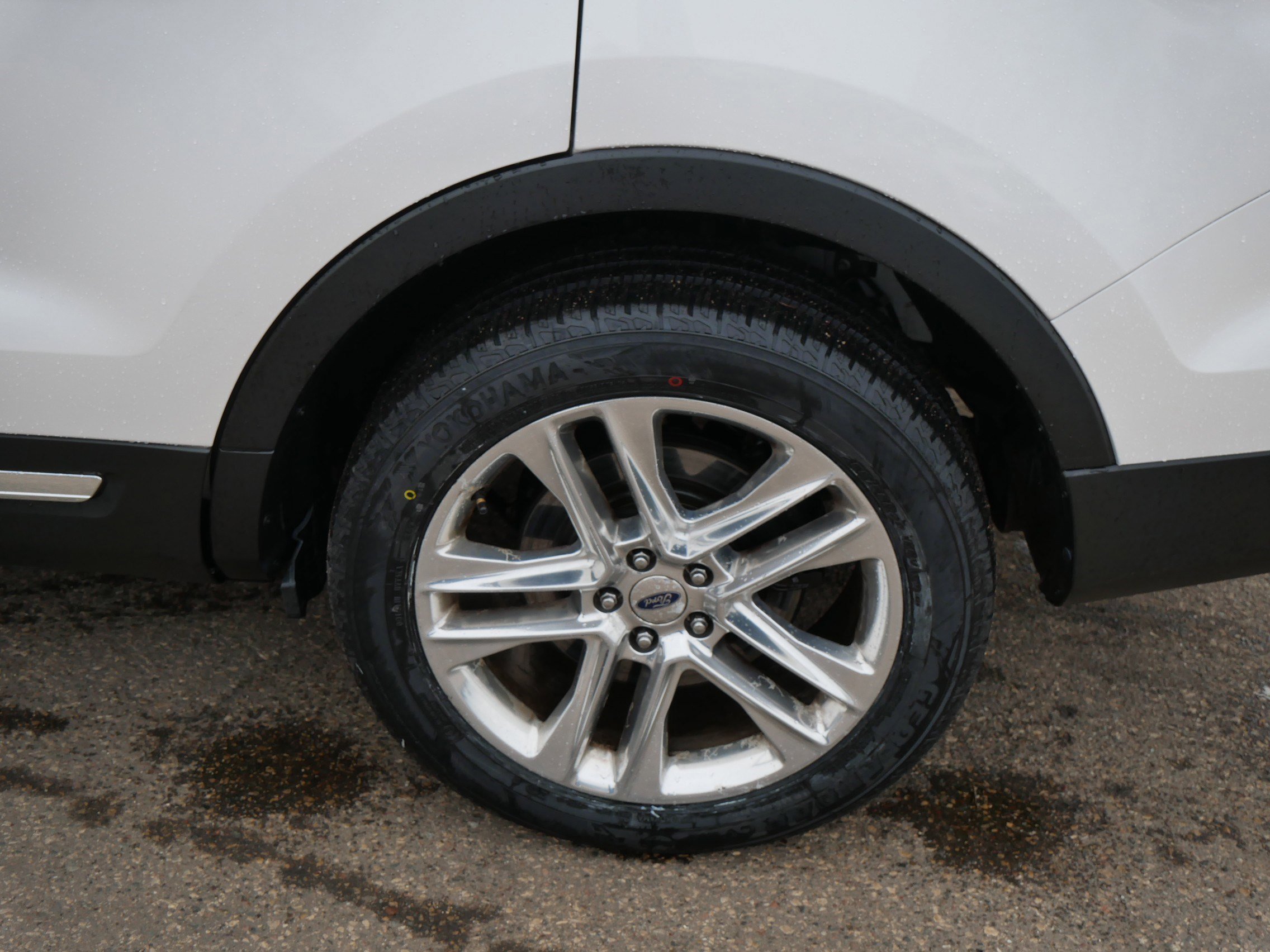 Certified 2017 Ford Explorer XLT w/ Equipment Group 202A image 15