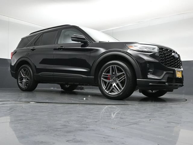 Certified 2025 Ford Explorer ST-Line w/ Premium Package AWD/4WD image 39