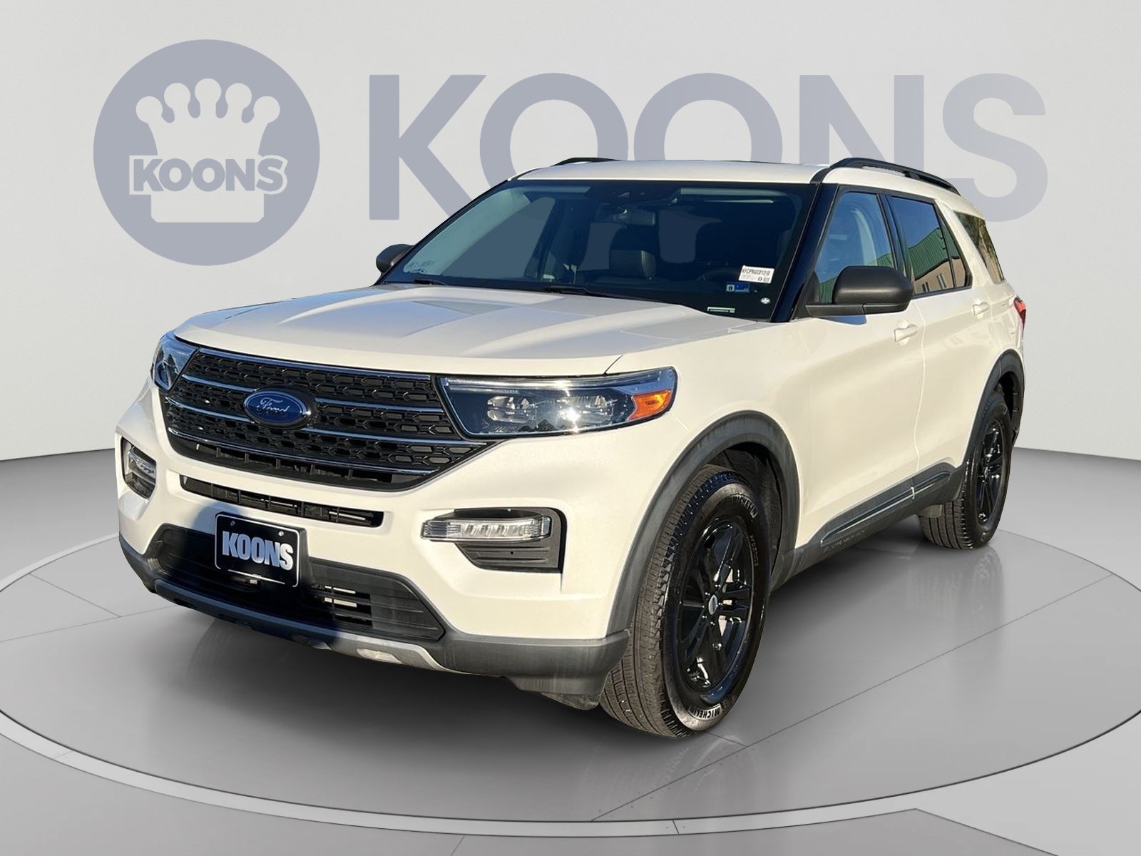 Certified 2022 Ford Explorer XLT w/ Equipment Group 202A AWD/4WD image 5