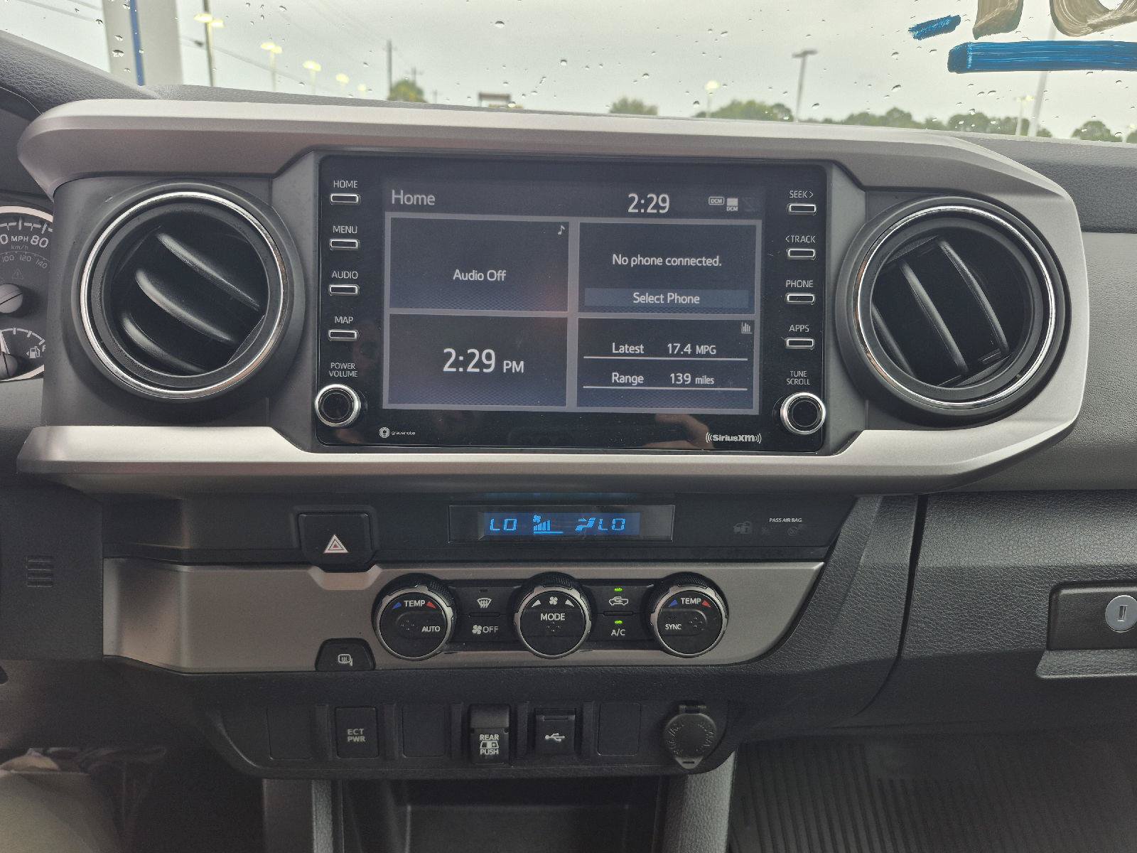 Used 2022 Toyota Tacoma SR5 RWD image 3