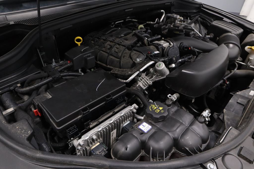 Used 2025 Dodge Durango GT AWD/4WD image 16