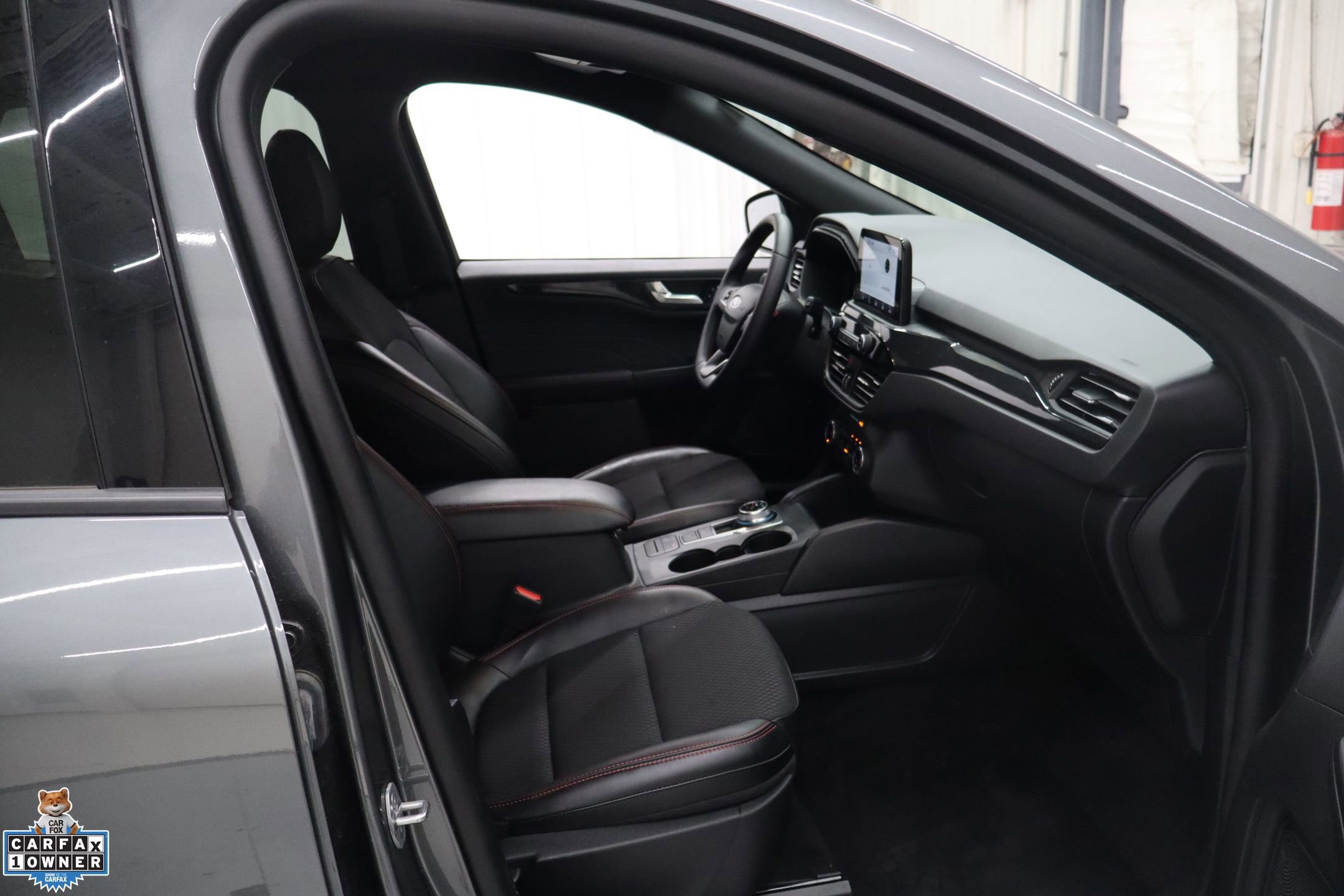 Certified 2025 Ford Escape ST-Line image 35