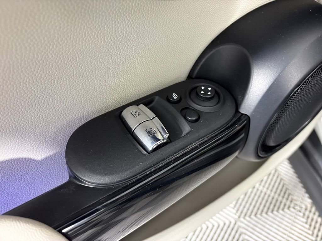 Used 2017 MINI Cooper S FWD image 13