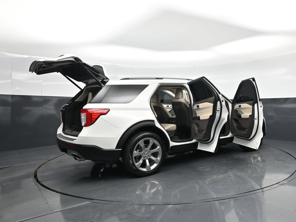 Certified 2020 Ford Explorer Platinum w/ Premium Technology Package AWD/4WD image 6