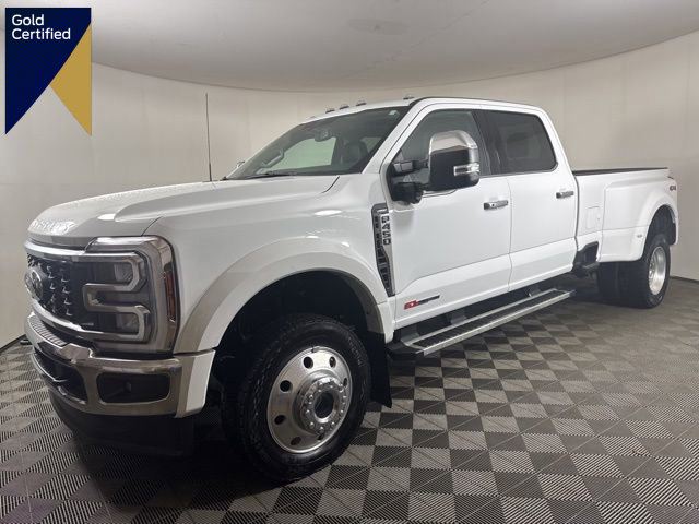 Certified 2025 Ford F450 Lariat w/ Chrome Package image 1