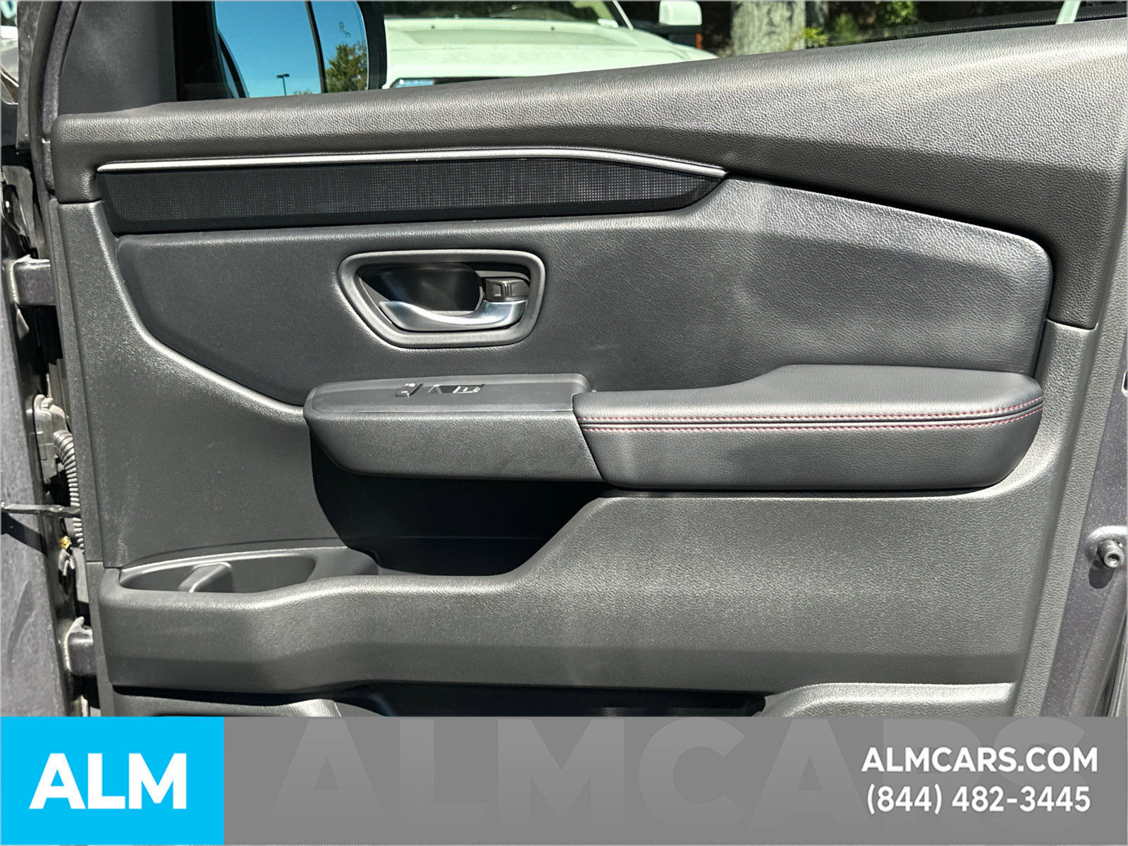 Used 2025 Honda Pilot Black Edition image 16