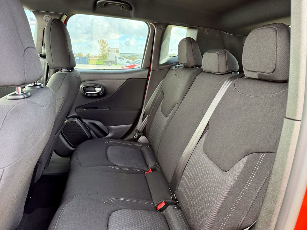 Used 2021 Jeep Renegade Latitude image 11