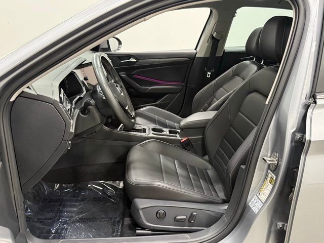 Used 2021 Volkswagen Jetta SEL FWD image 14