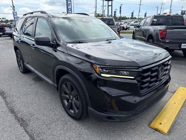 Used 2023 Honda Pilot Sport image 3