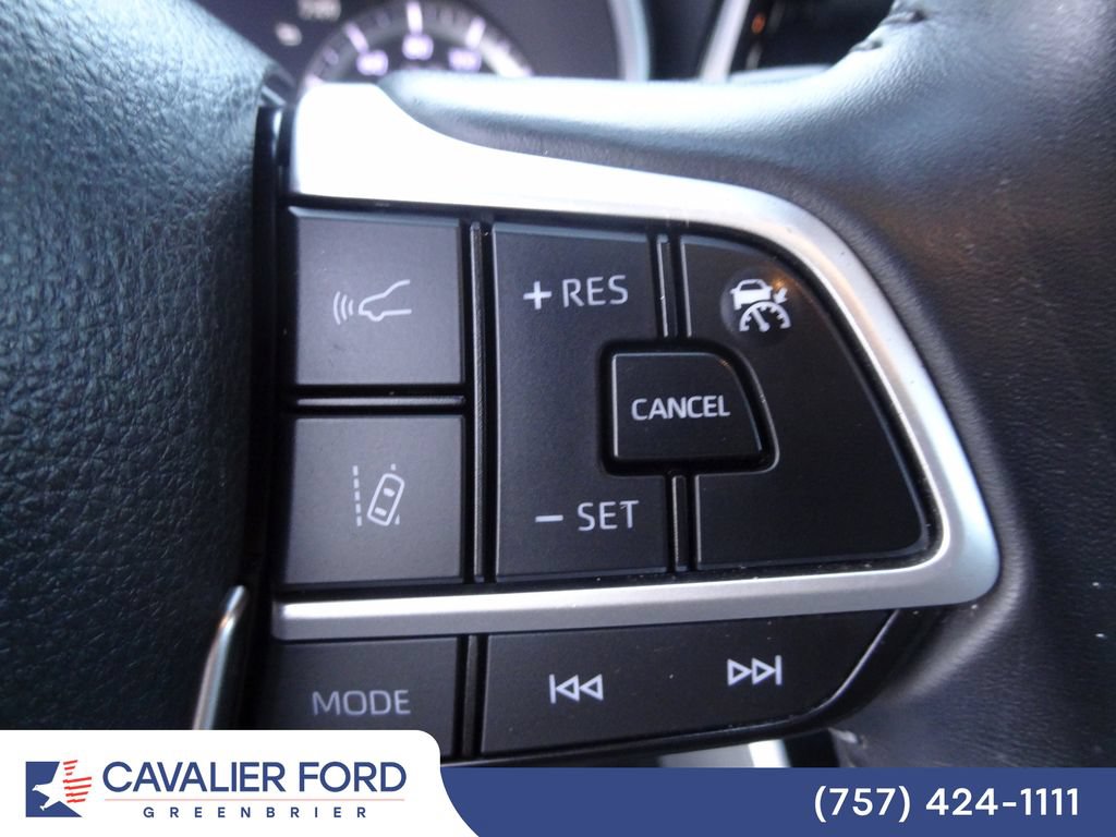 Used 2022 Toyota Highlander XLE AWD/4WD image 20