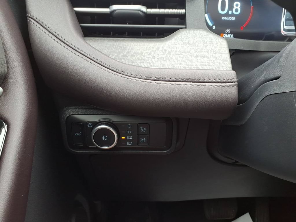 Certified 2025 Ford Explorer Platinum AWD/4WD image 16