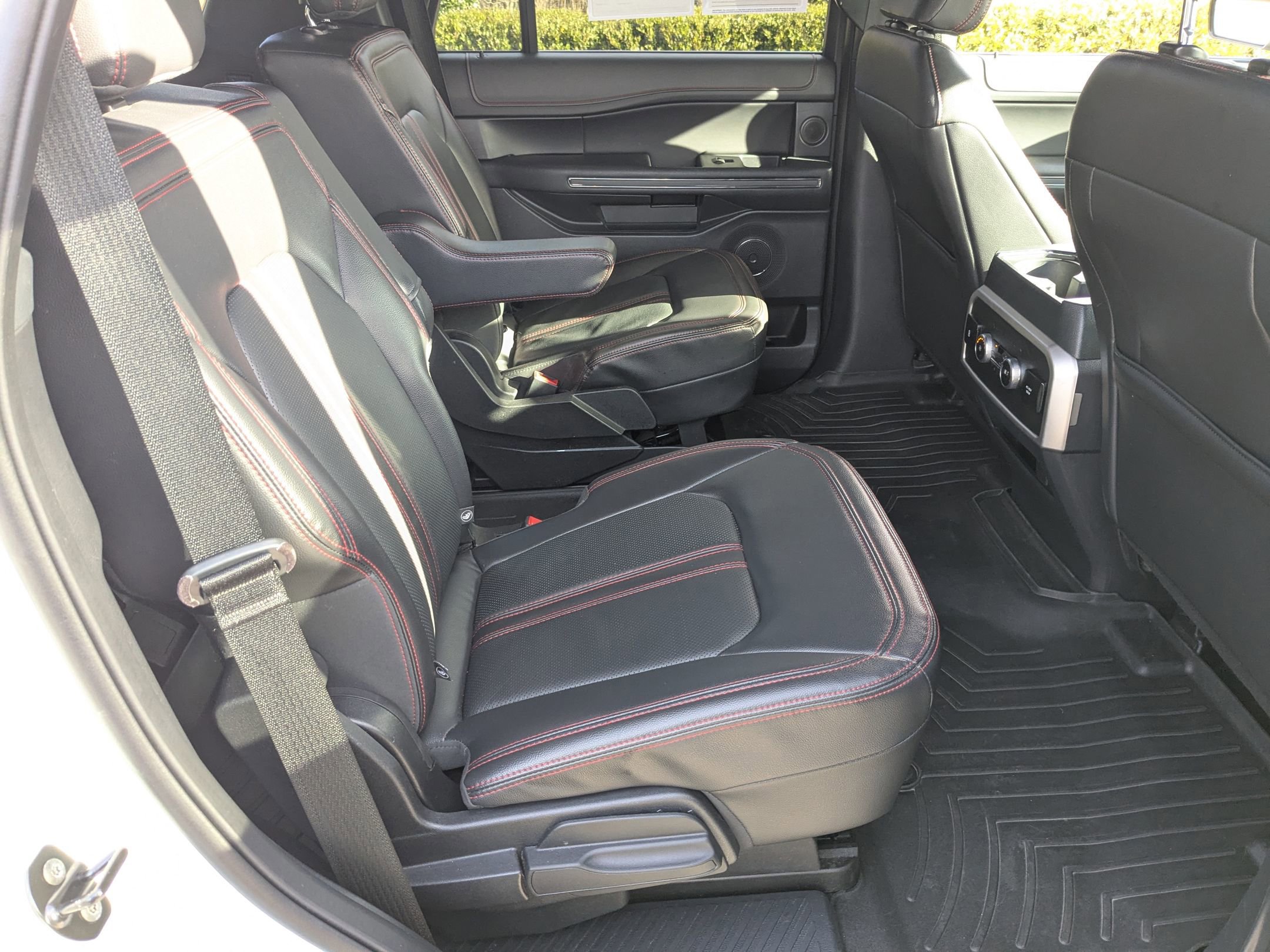 Certified 2022 Ford Expedition Limited image 42