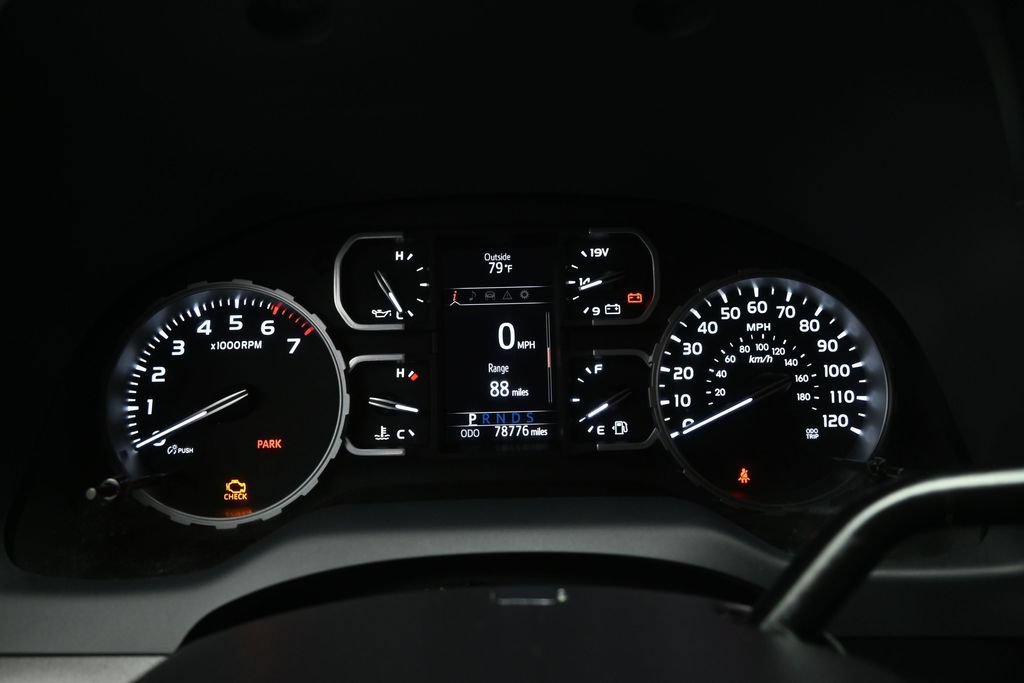 Used 2018 Toyota Tundra SR5 RWD image 14
