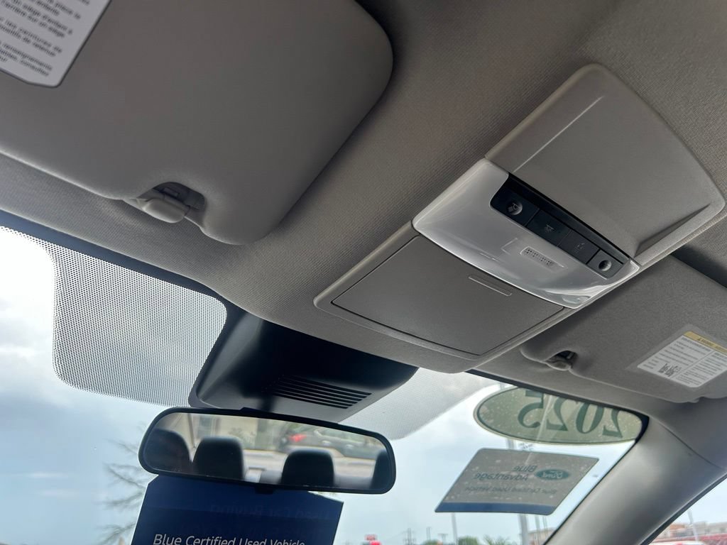 Used 2025 Nissan Sentra SR FWD image 25