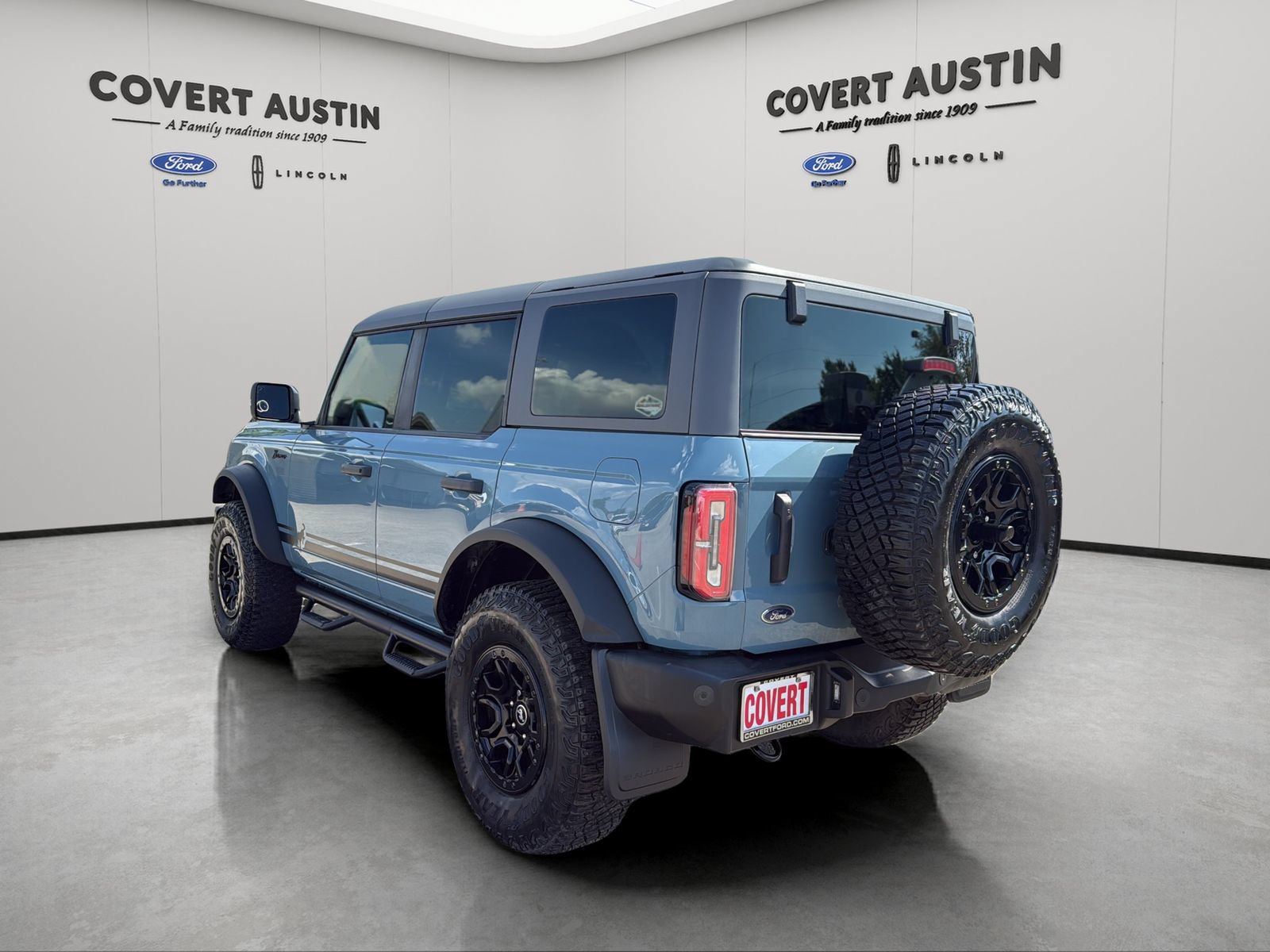 Certified 2023 Ford Bronco Wildtrak AWD/4WD image 3