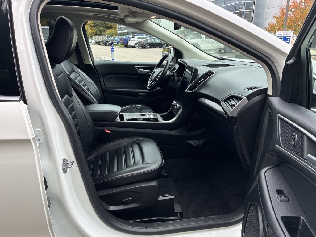 Certified 2024 Ford Edge SEL w/ Convenience Package AWD/4WD image 9