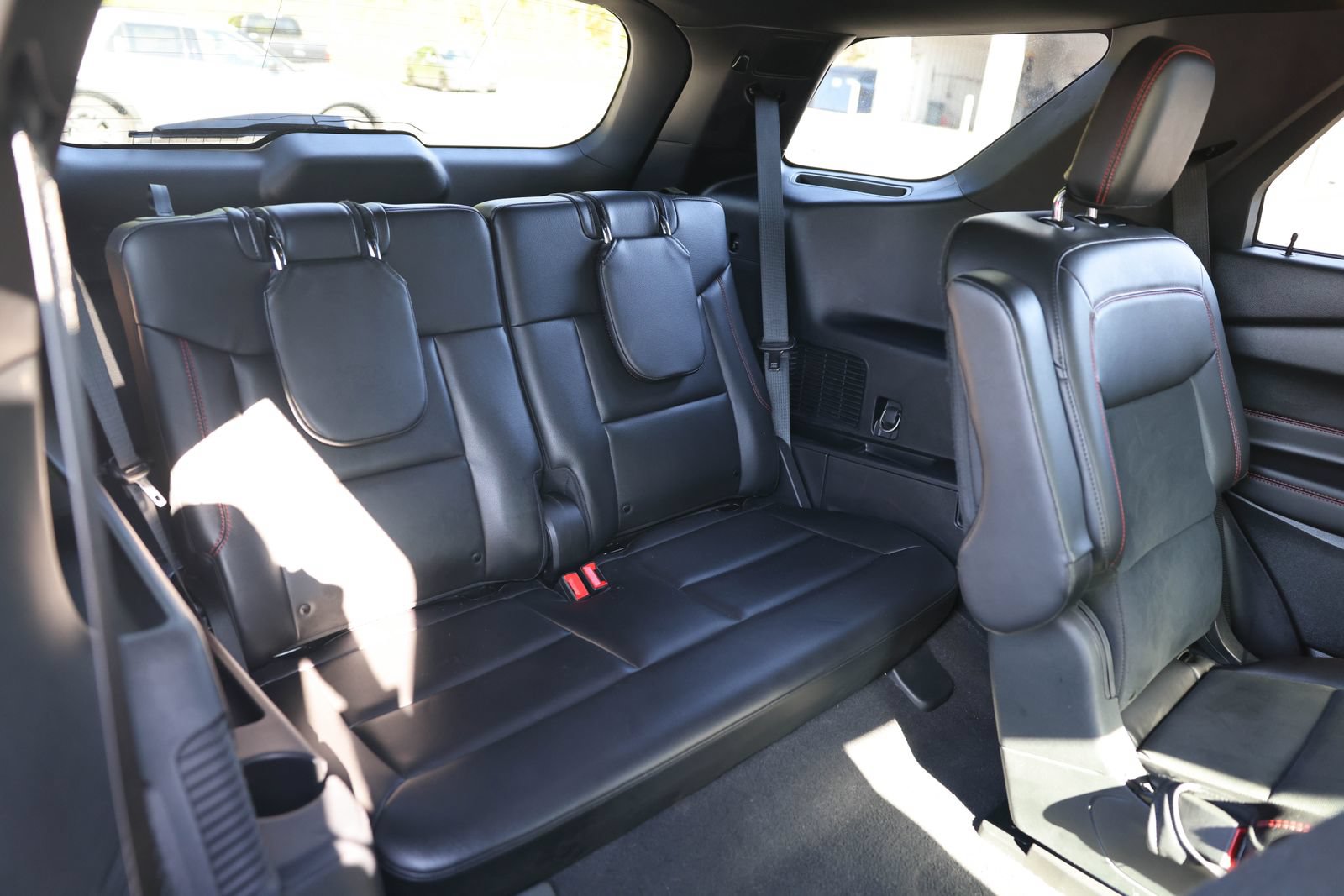 Certified 2022 Ford Explorer ST-Line w/ Class IV Trailer Tow Package AWD/4WD image 15