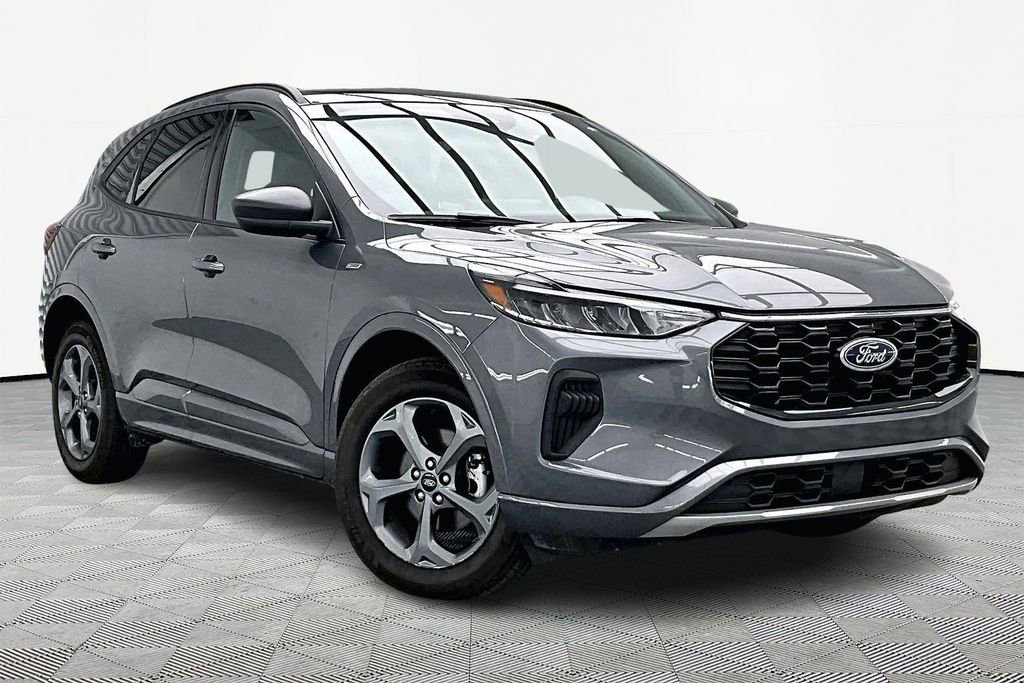 Certified 2023 Ford Escape ST-Line w/ Tech Pack #1 image 5