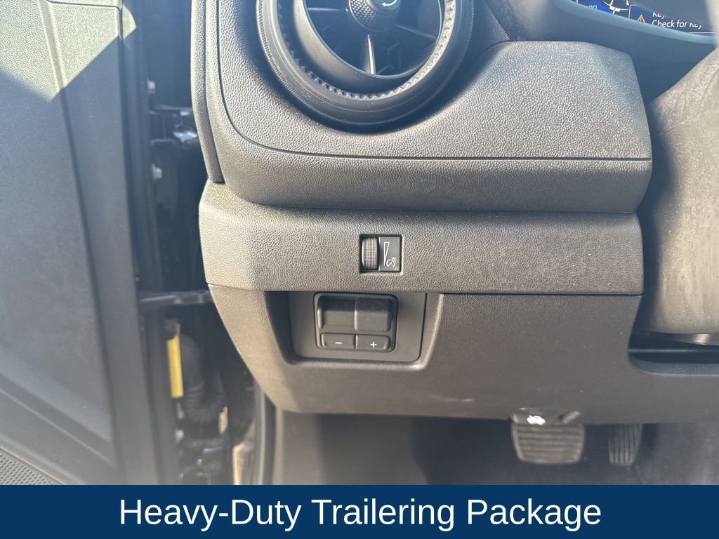 Used 2025 Chevrolet Colorado W/T w/ Advanced Trailering Package image 16