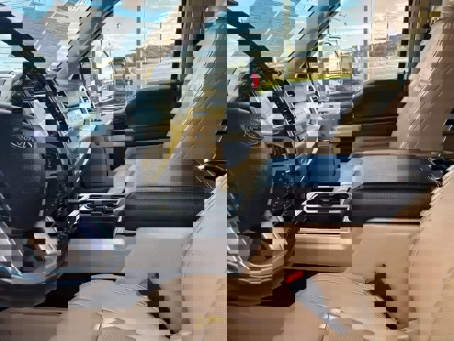 Certified 2021 Ford F250 Lariat w/ Lariat Value Package image 17