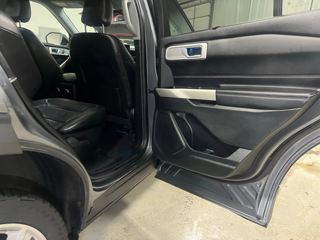 Certified 2021 Ford Explorer Limited w/ Equipment Group 301A image 39