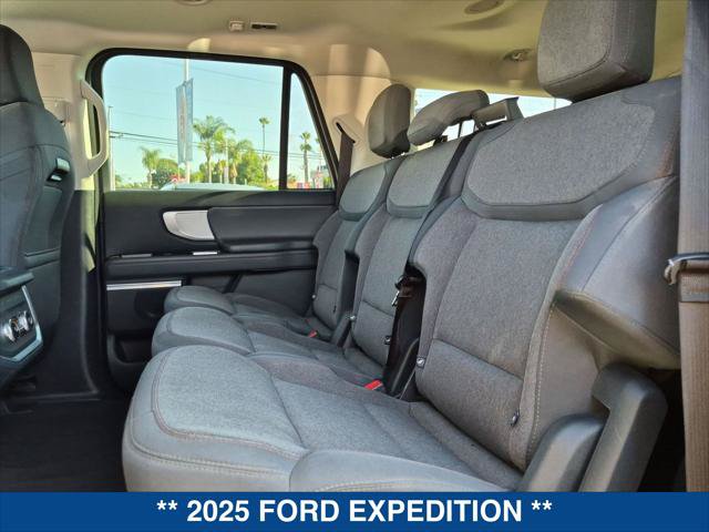 Certified 2025 Ford Expedition Max Active RWD image 21