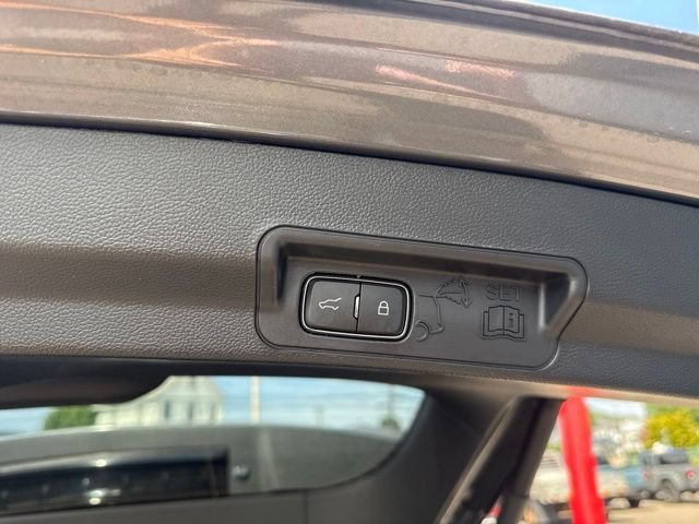Certified 2023 Ford Explorer XLT w/ Equipment Group 202A AWD/4WD image 47