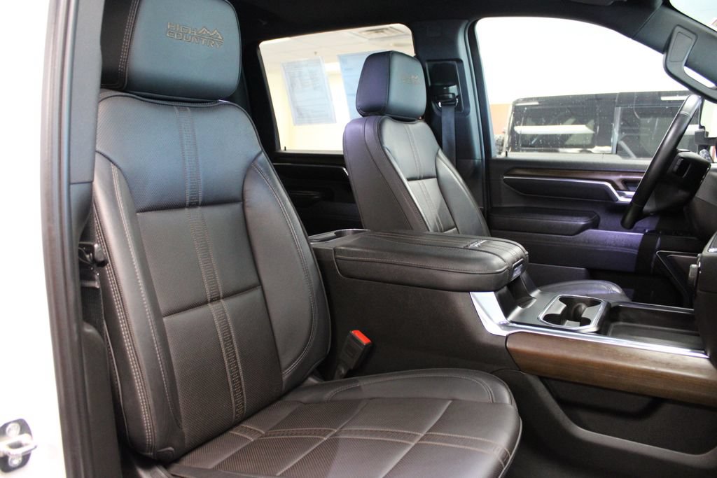 Used 2024 Chevrolet Silverado 3500 High Country w/ High Country Premium Package AWD/4WD image 47