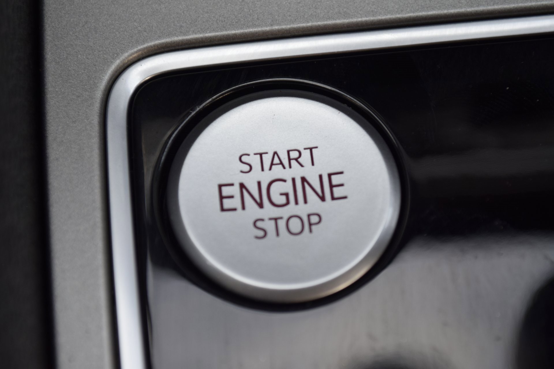 Used 2020 Volkswagen Passat 2.0T SE image 16