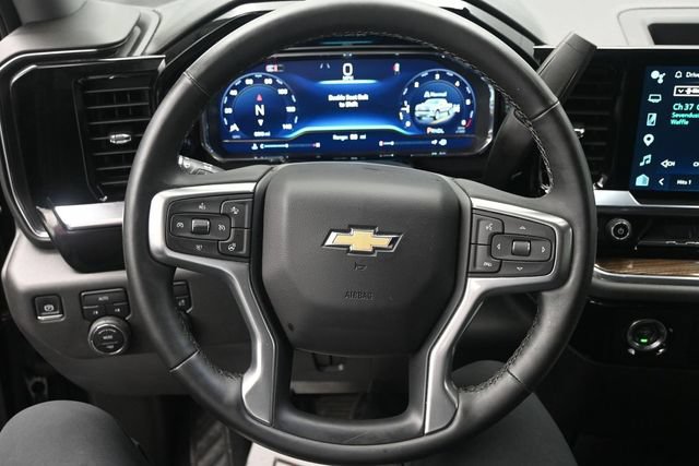Used 2024 Chevrolet Silverado 1500 LT AWD/4WD image 10