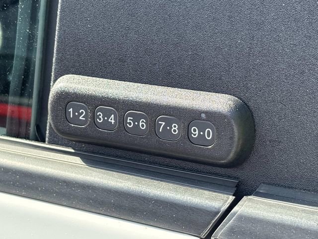 Certified 2024 Ford Bronco Black Diamond AWD/4WD image 22