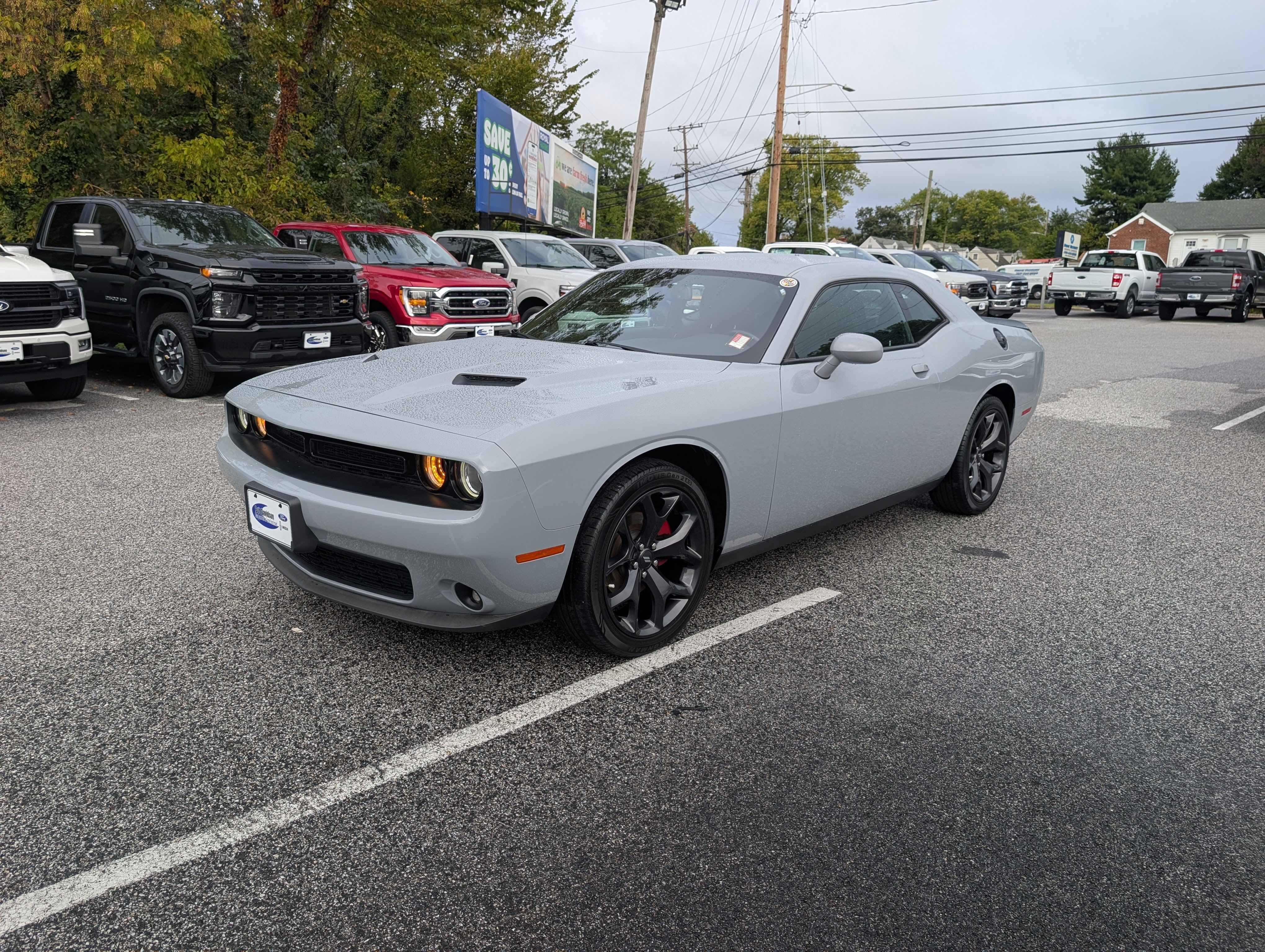 Used 2020 Dodge Challenger SXT w/ Blacktop Package RWD image 2