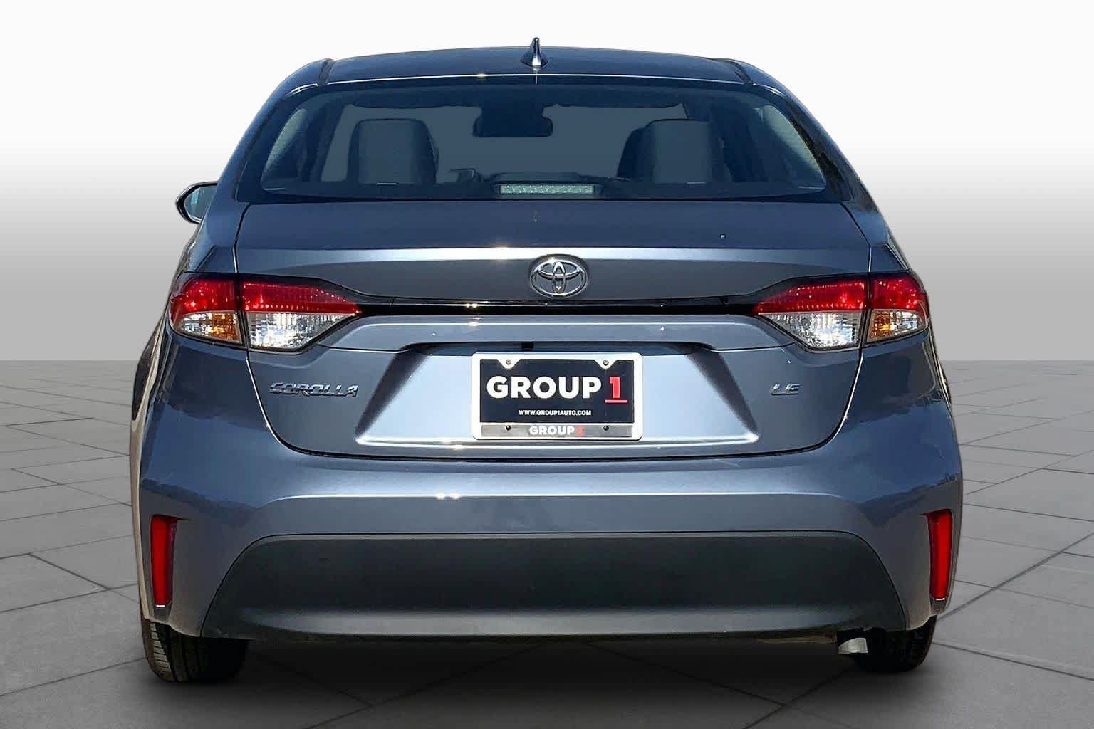 Used 2025 Toyota Corolla LE FWD image 5