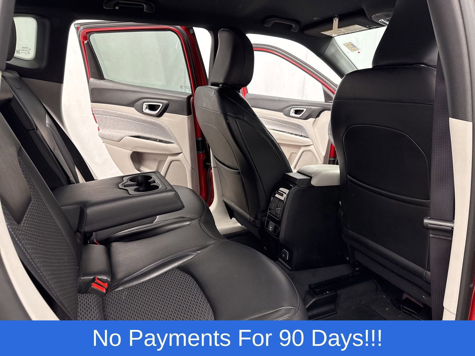 Used 2023 Jeep Compass Latitude image 31