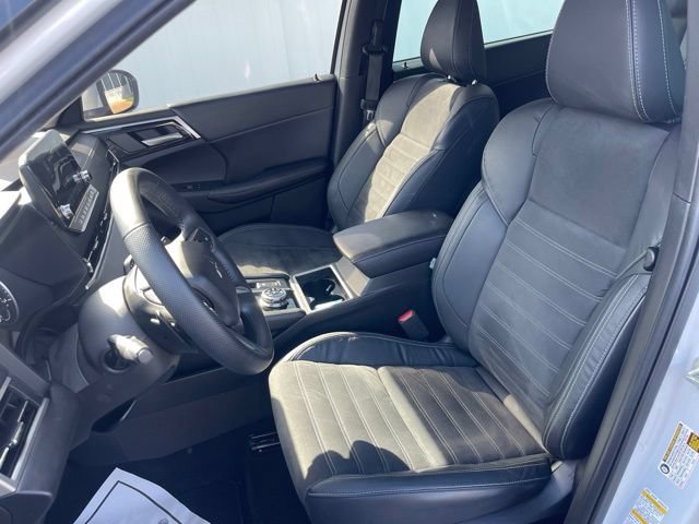 Used 2022 Mitsubishi Outlander SE AWD/4WD image 16