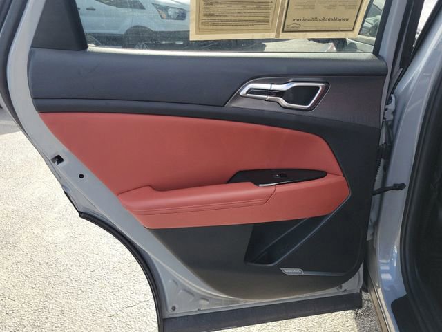 Used 2023 Kia Sportage SX image 14