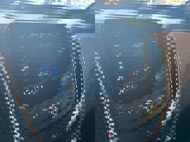 Used 2020 Chevrolet Equinox Premier image 25