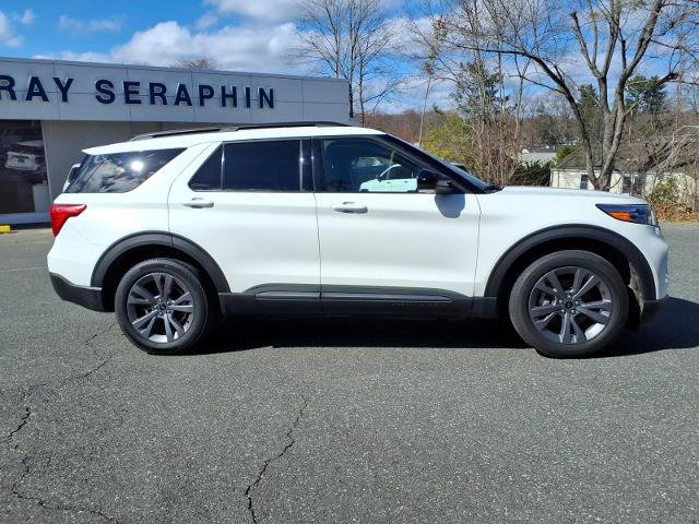 Certified 2022 Ford Explorer XLT w/ Equipment Group 202A AWD/4WD image 2