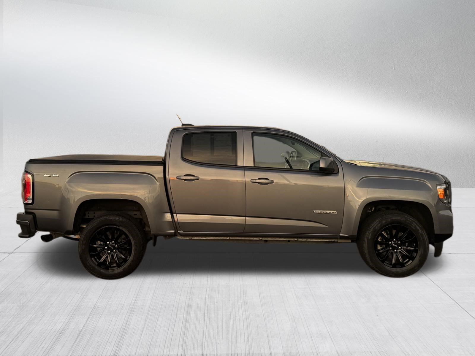 Used 2022 GMC Canyon Elevation w/ Elevation Premium Package AWD/4WD image 4