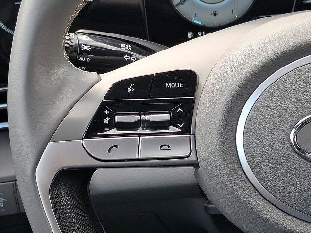 Used 2023 Hyundai Elantra SEL w/ Convenience Package FWD image 21