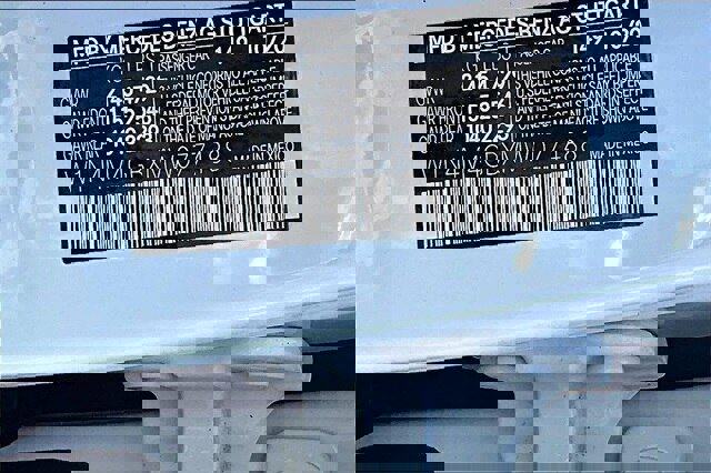 Used 2021 Mercedes-Benz GLB 250 w/ Premium Package image 33