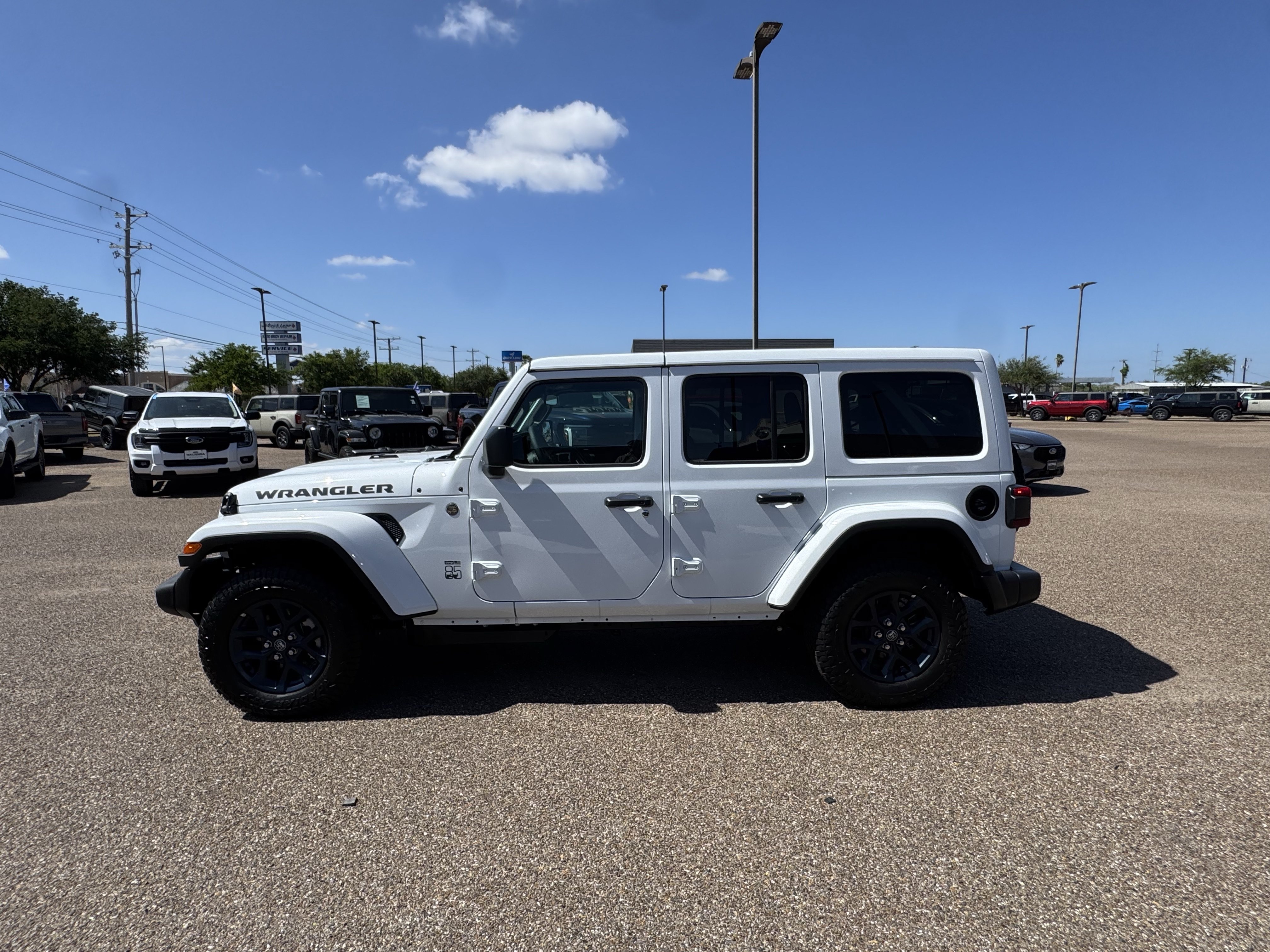 Used 2026 Jeep Wrangler Unlimited Sport AWD/4WD image 2