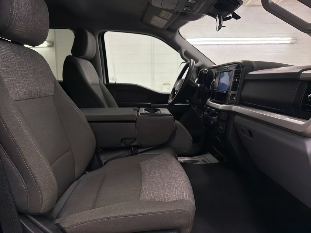 Certified 2025 Ford F250 XLT AWD/4WD image 29