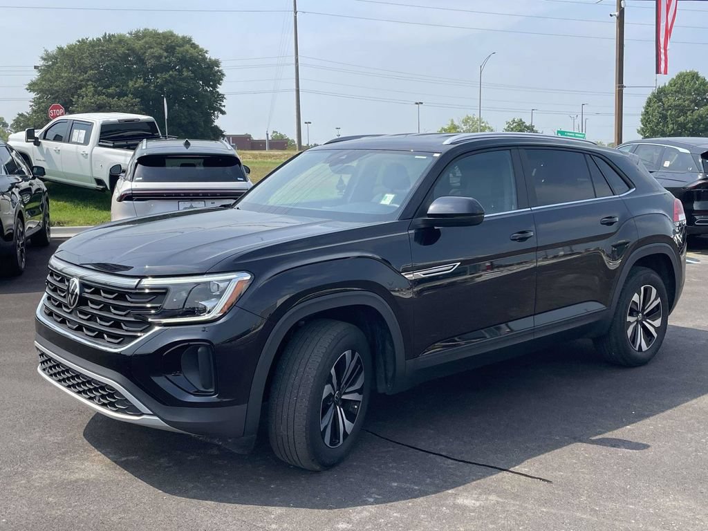 Used 2024 Volkswagen Atlas Cross Sport SE FWD image 7