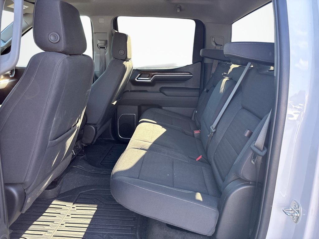 Used 2024 GMC Sierra 1500 Elevation w/ LPO, Elevation Black Package AWD/4WD image 19