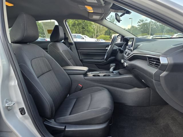 Used 2025 Nissan Altima 2.5 SV FWD image 26