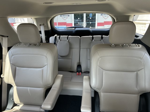 Certified 2023 Ford Explorer XLT w/ Equipment Group 202A RWD image 21
